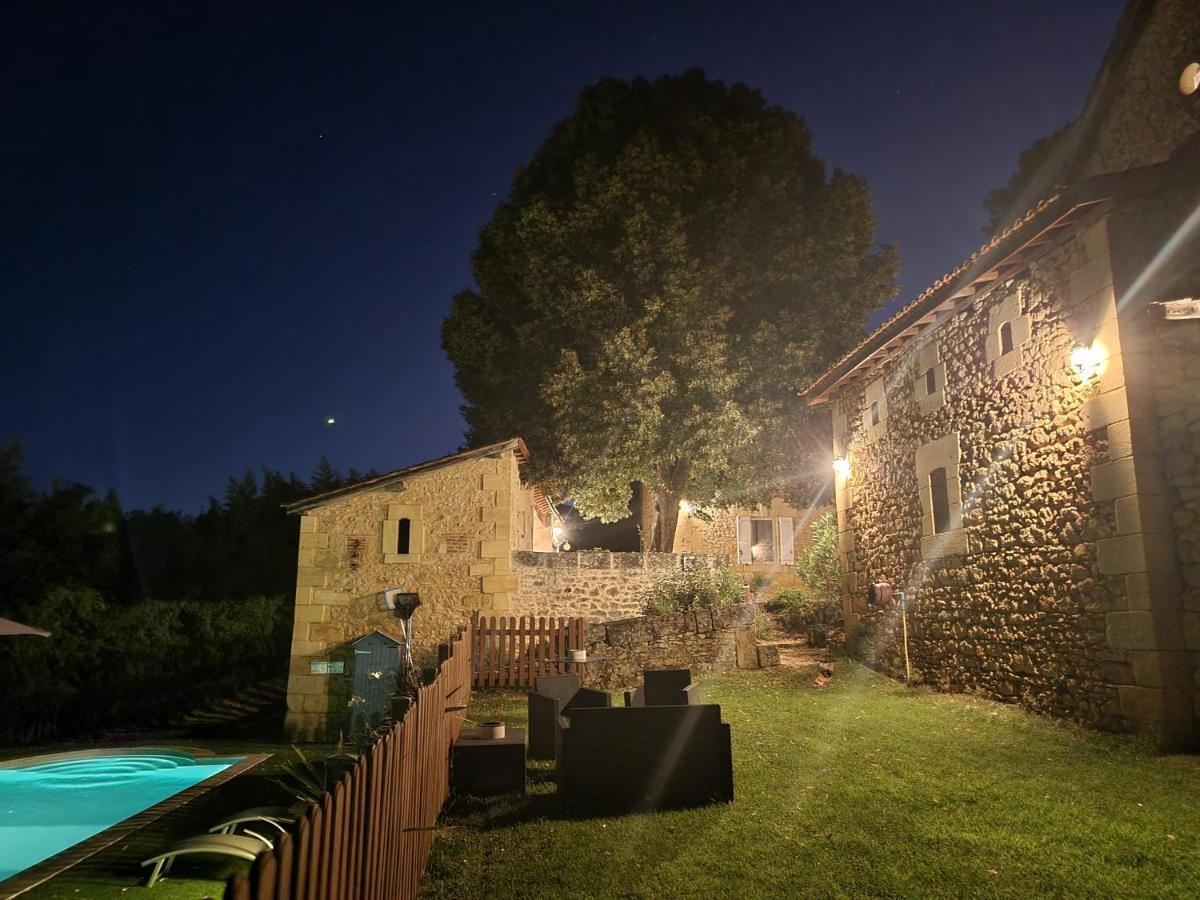 Le Clos De La Caneda Сарла-ла-Канеда Экстерьер фото
