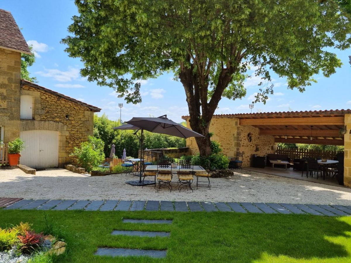 Le Clos De La Caneda Сарла-ла-Канеда Экстерьер фото